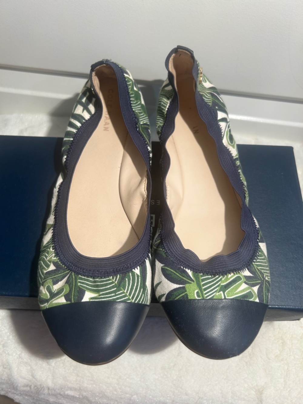 Cole Haan Palm/ Leaf Pattern Stitch Fix Flats